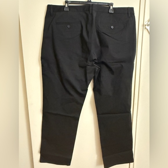 True Classic Black Straight Twill Chino Size 42X32 - Picture 2 of 3